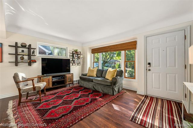 11016 Arden Street, Livonia, MI 48150