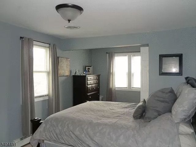 92 Oak St, Bridgewater Twp., NJ 08807