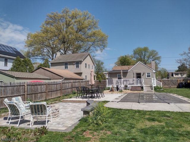 92 Oak St, Bridgewater Twp., NJ 08807