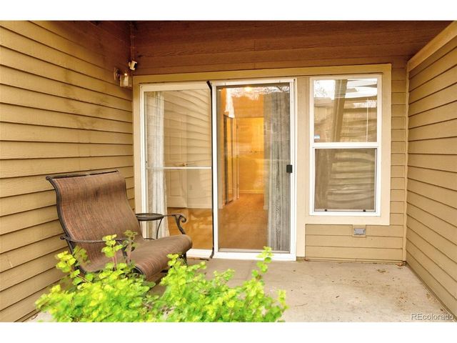 18201 E Greenwood Dr A, Aurora, CO 80013
