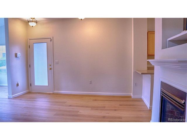18201 E Greenwood Dr A, Aurora, CO 80013