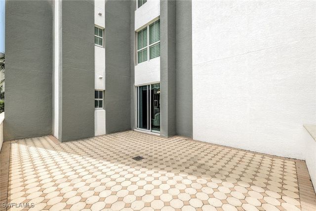 315 DUNES BLVD T-01, Naples, FL 34110