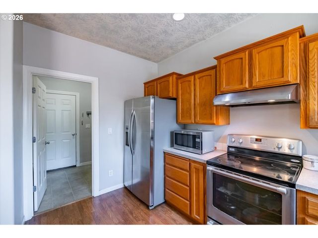 4199 GERANIUM Loop, Salem, OR 97305
