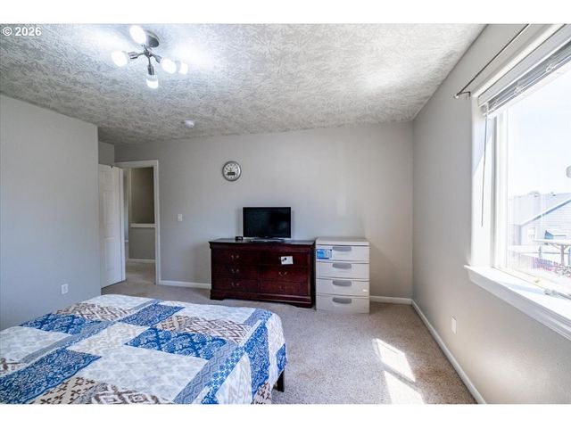 4199 GERANIUM Loop, Salem, OR 97305