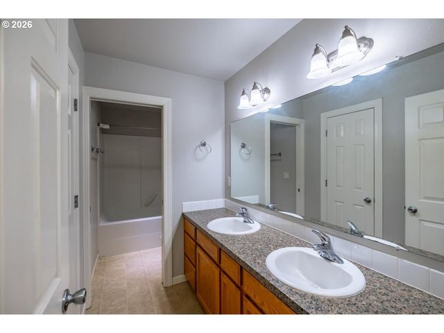 4199 GERANIUM Loop, Salem, OR 97305