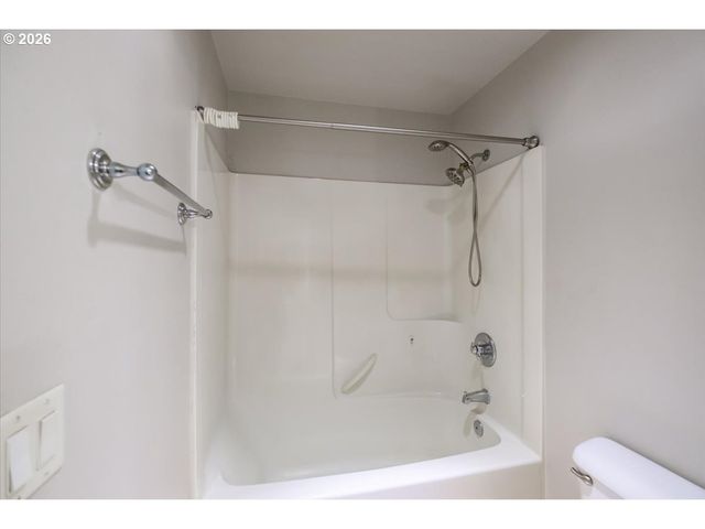 4199 GERANIUM Loop, Salem, OR 97305