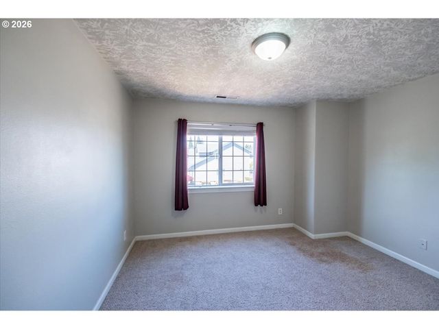 4199 GERANIUM Loop, Salem, OR 97305
