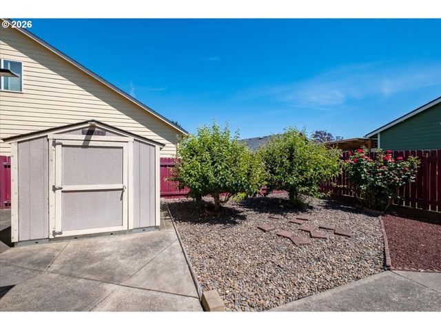 4199 GERANIUM Loop, Salem, OR 97305