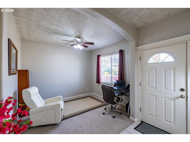 4199 GERANIUM Loop, Salem, OR 97305