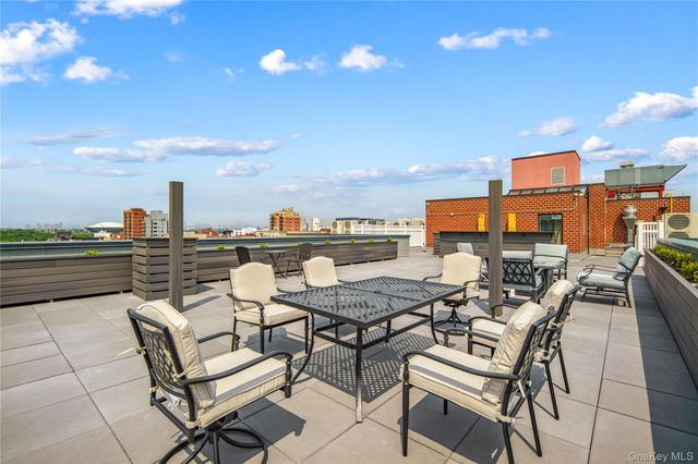 13450 Blossom Avenue 5E, Flushing, NY 11355