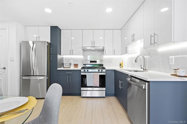 13450 Blossom Avenue 5E, Flushing, NY 11355