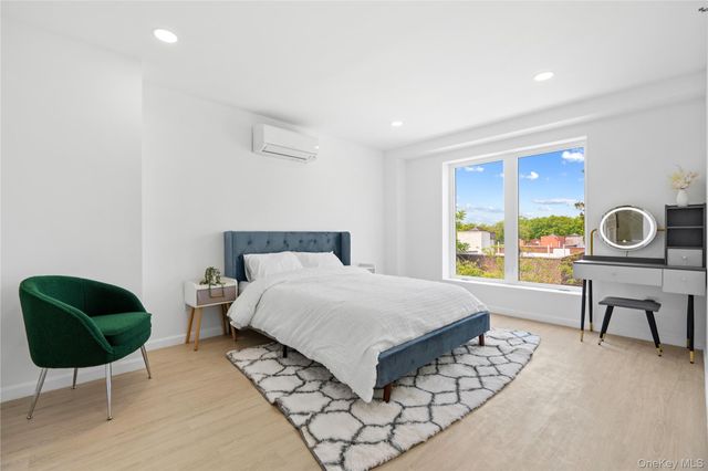 13450 Blossom Avenue 5E, Flushing, NY 11355