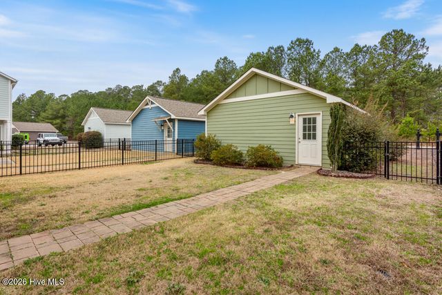 253 Legacy Lakes Way, Aberdeen, NC 28315