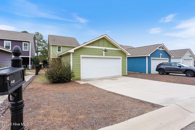 253 Legacy Lakes Way, Aberdeen, NC 28315