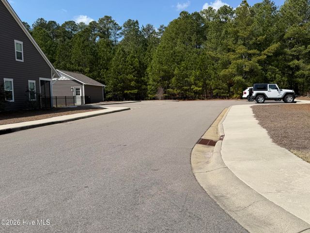 253 Legacy Lakes Way, Aberdeen, NC 28315