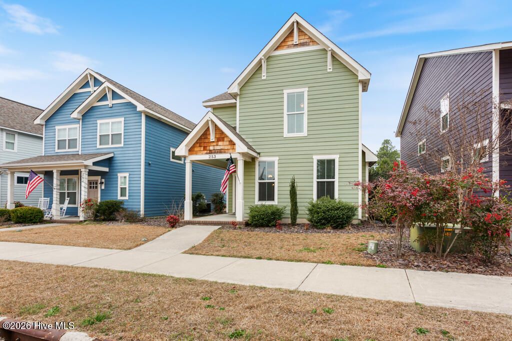 253 Legacy Lakes Way, Aberdeen, NC 28315