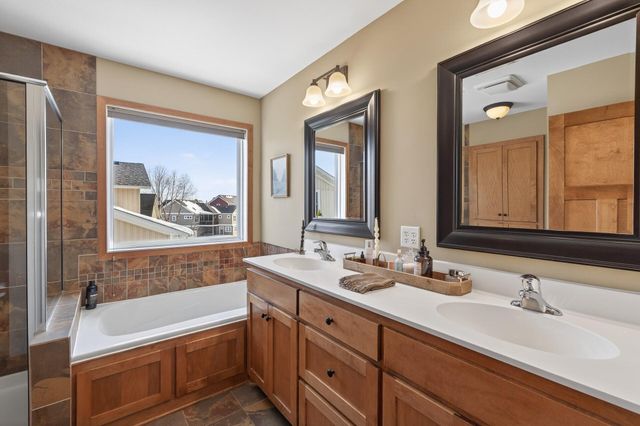 15692 Enfield Avenue N, Hugo, MN 55038