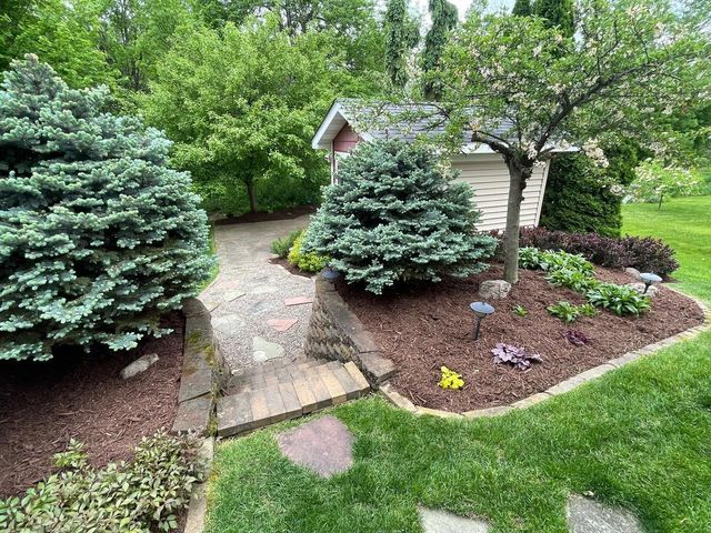 15692 Enfield Avenue N, Hugo, MN 55038