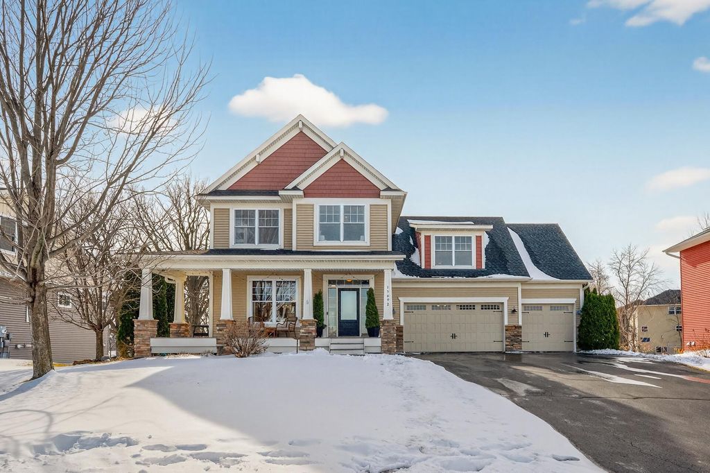 15692 Enfield Avenue N, Hugo, MN 55038