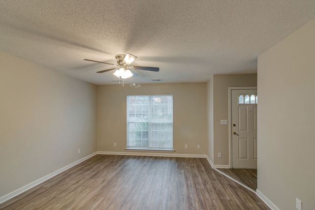 1244 Parkway Pl Apt C, Clarksville, TN 37042