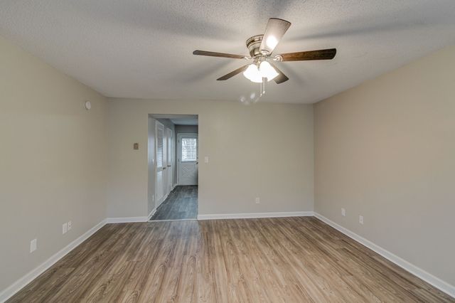 1244 Parkway Pl Apt C, Clarksville, TN 37042