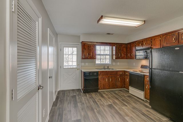 1244 Parkway Pl Apt C, Clarksville, TN 37042