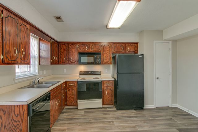 1244 Parkway Pl Apt C, Clarksville, TN 37042