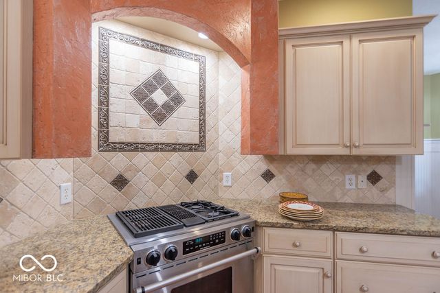 8620 Auburn Ridge, Martinsville, IN 46151