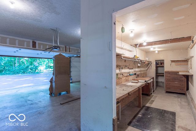 8620 Auburn Ridge, Martinsville, IN 46151