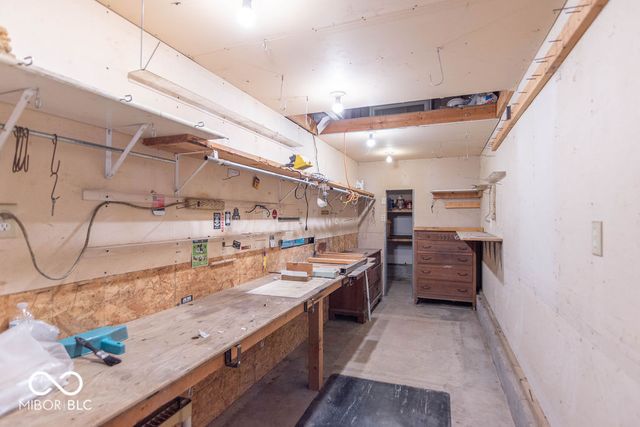 8620 Auburn Ridge, Martinsville, IN 46151