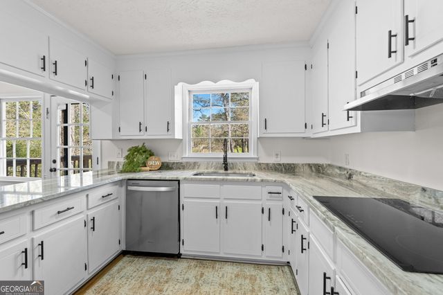 6806 Bay Point Drive, Macon, GA 31220