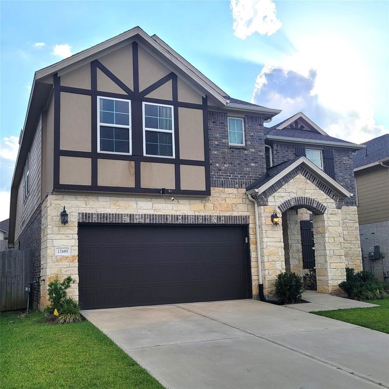 17685 Martin Creek Lane, Conroe, TX 77316