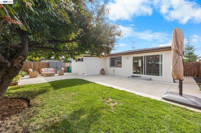 613 Minerva St, Hayward, CA 94544