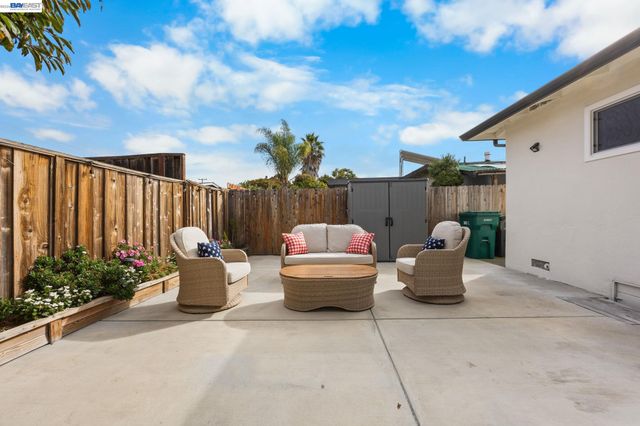 613 Minerva St, Hayward, CA 94544