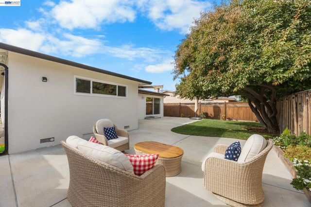 613 Minerva St, Hayward, CA 94544