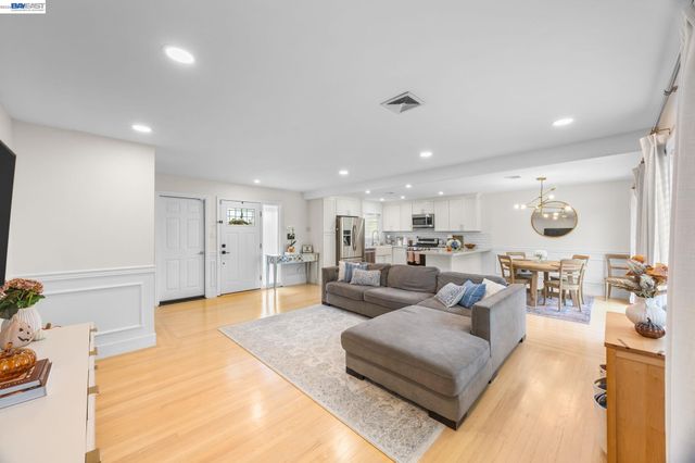 613 Minerva St, Hayward, CA 94544