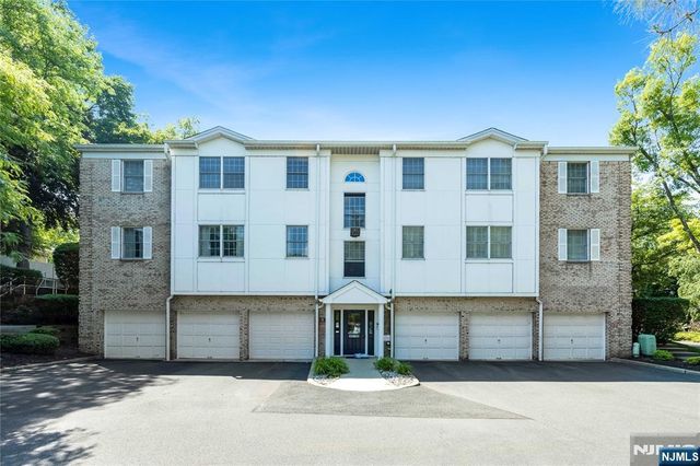 45 Colonial Village Drive 45, Hillsdale, NJ 07642