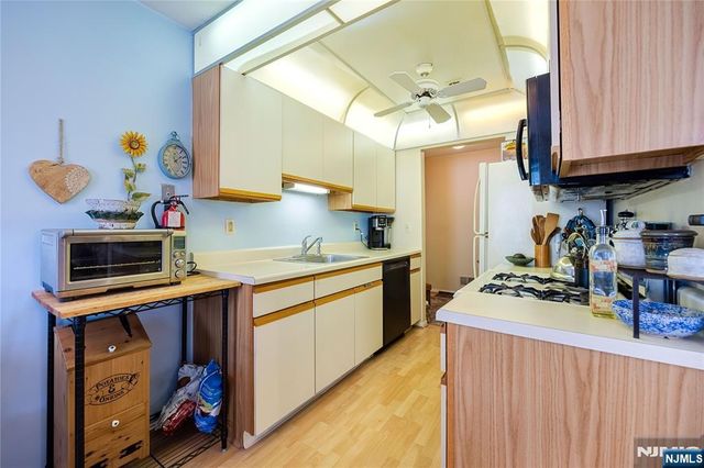45 Colonial Village Drive 45, Hillsdale, NJ 07642