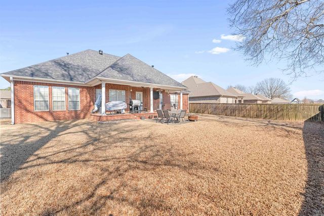 2575 Forest View Drive, Conway, AR 72034