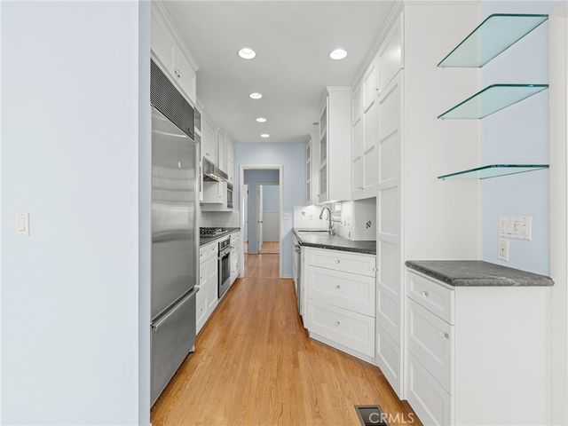 2108 Grandview Avenue, Manhattan Beach, CA 90266