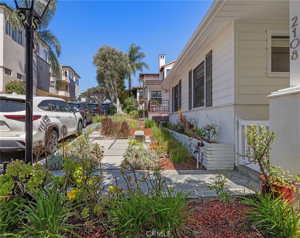 2108 Grandview Avenue, Manhattan Beach, CA 90266