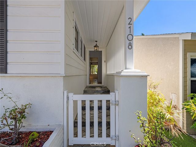2108 Grandview Avenue, Manhattan Beach, CA 90266