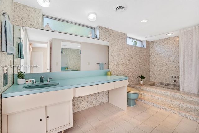 612 N 46th Ave, Hollywood, FL 33021