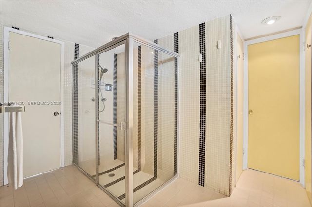 612 N 46th Ave, Hollywood, FL 33021