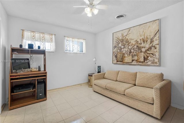 612 N 46th Ave, Hollywood, FL 33021