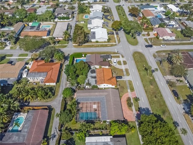 612 N 46th Ave, Hollywood, FL 33021
