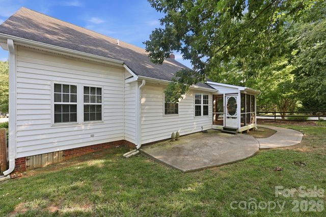 2430 Saguaro Lane, Kannapolis, NC 28083