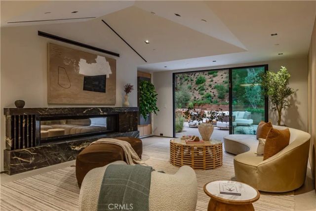 3187 Oakdell Rd, Studio City, CA 91604