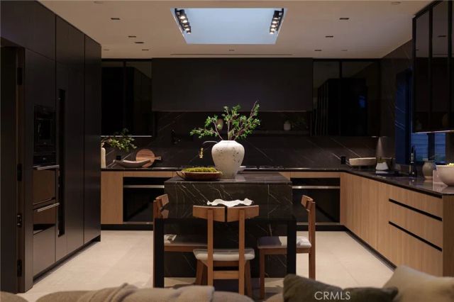 3187 Oakdell Rd, Studio City, CA 91604