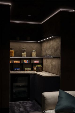 3187 Oakdell Rd, Studio City, CA 91604